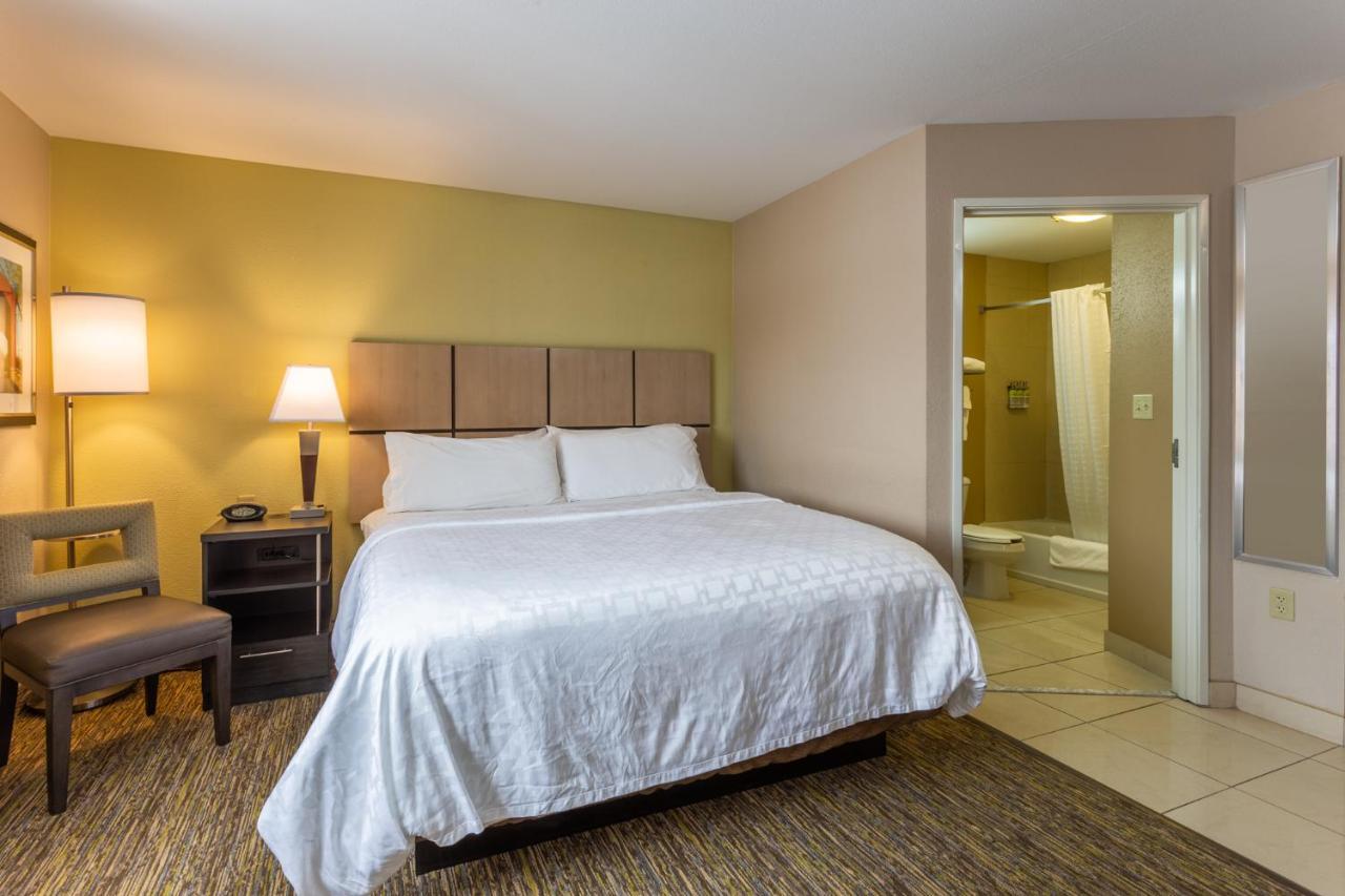 Candlewood Suites South Bend Airport By Ihg Exterior photo