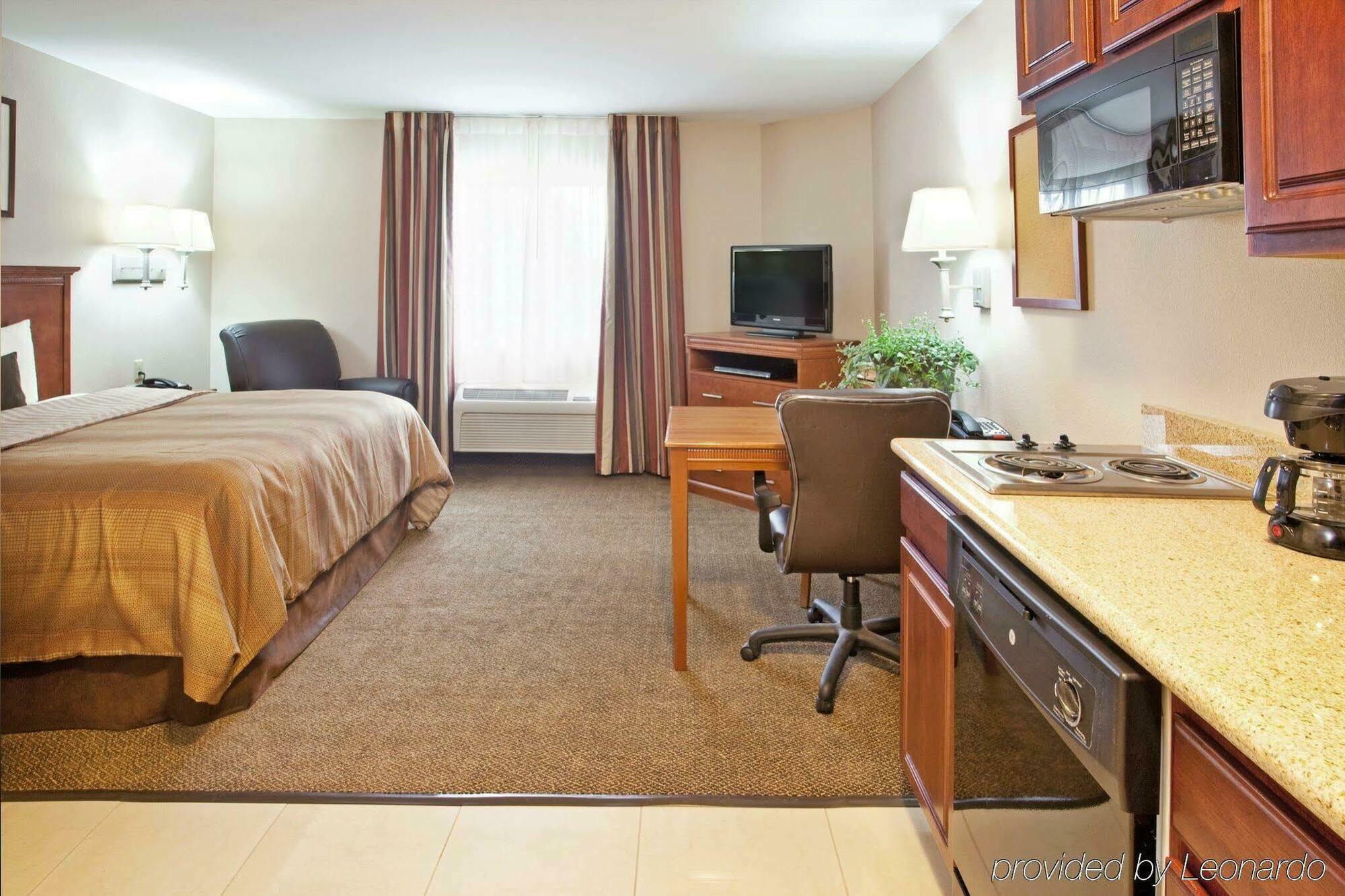 Candlewood Suites South Bend Airport By Ihg Room photo